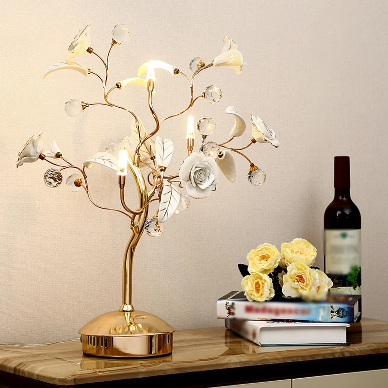 Pastorale Rosebush tafelverlichting keramische nachtkastjelamp met kristallen decor voor nachtkastje Clearhalo