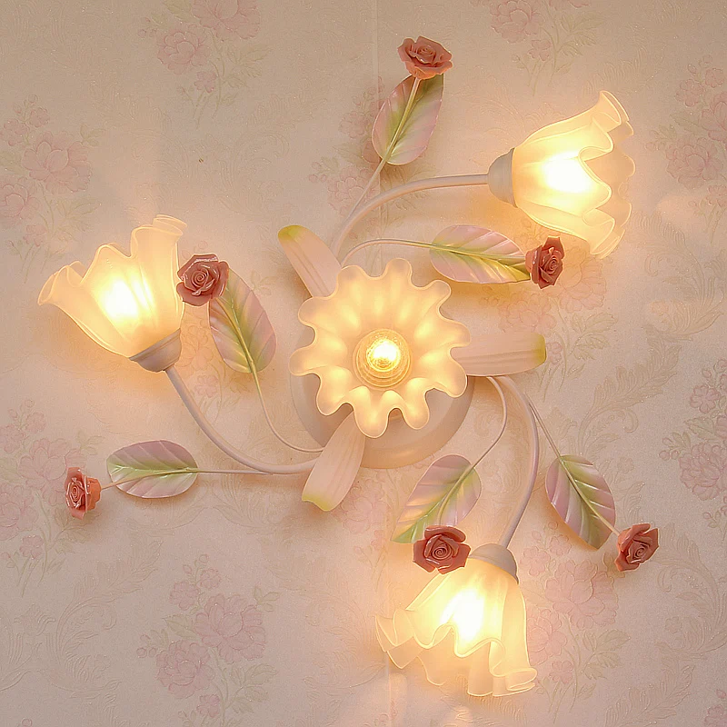 Pastorale stijl bloemen semi-inbouw 4/7-lichts metalen plafondlamp met matglazen kap wit Clearhalo