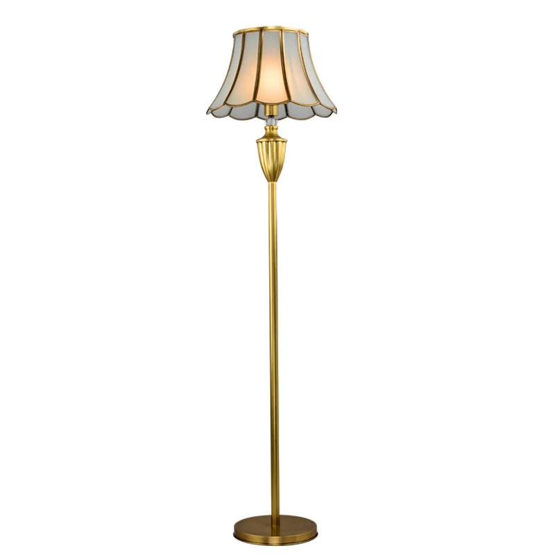 Pauwenveer afgeschuinde glazen tafelverlichting Minimalisme 1-lichts woonkamer nachtkastjelamp messing Clearhalo