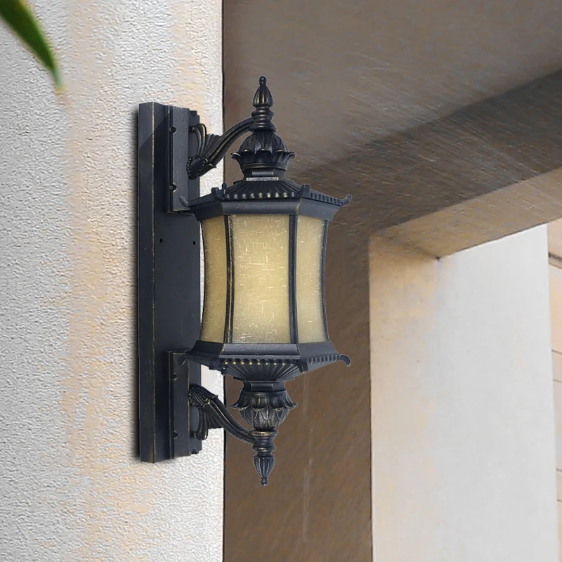 Platteland lantaarn wandlamp schans 1-kops matglazen wandlamp zwart voor tuin Clearhalo