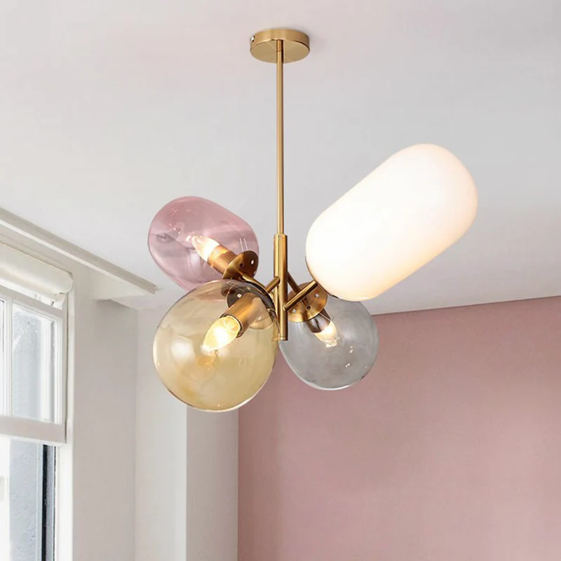 Postmoderne 4-lichts hangende kroonluchter, messing ballonplafondlamp met veelkleurige glazen kap Clearhalo