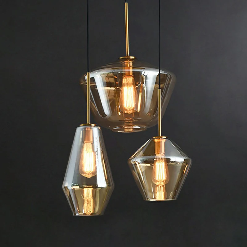 Postmoderne clusterhangende messing geometrische plafondophanglamp met 3 lampen en glazen kap Clearhalo