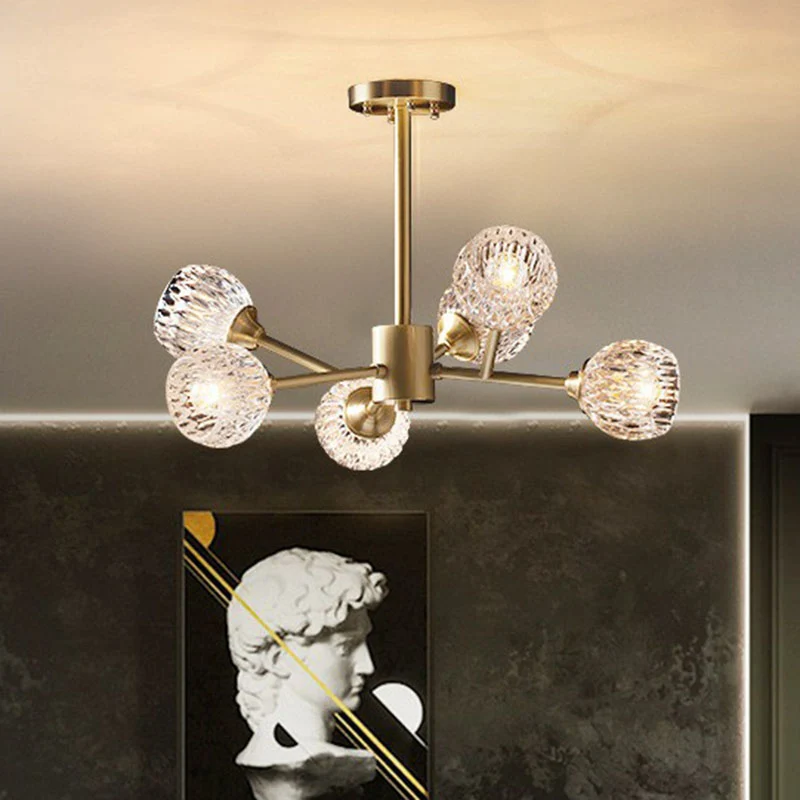 Postmoderne hanglamp met metalen tak, kroonluchter met gouden afwerking en heldere kristallen kap Clearhalo