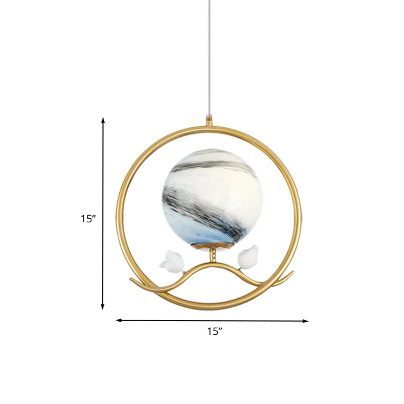 Postmoderne ringhanger metallic 1-lichts woonkamerhanglamp goud met planeetglazen kap en vogeldeco Clearhalo