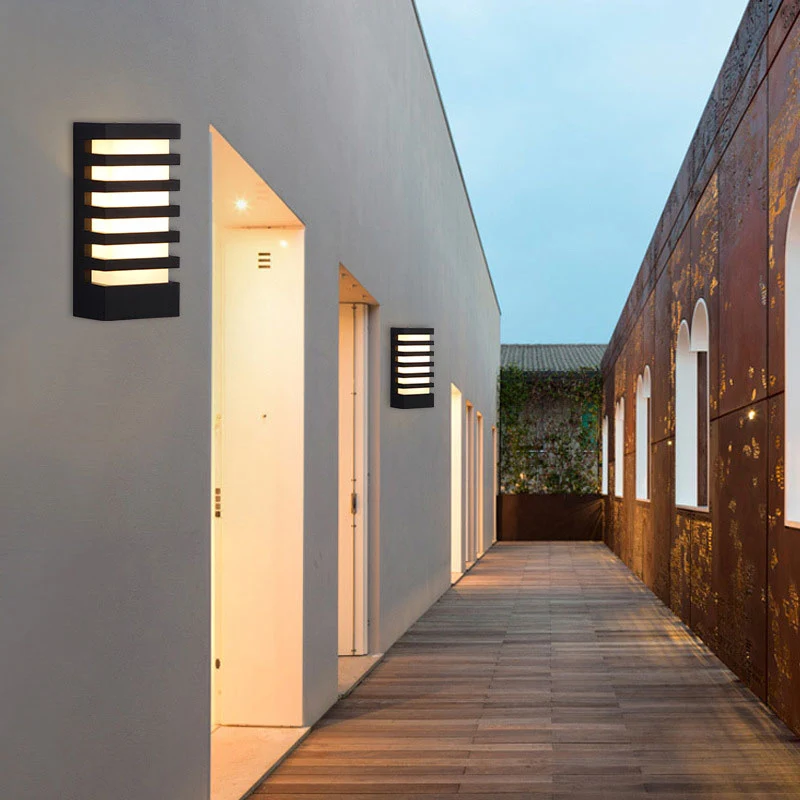 Rechthoekige LED-wandmontage Licht Eenvoud Metallic Binnenplaats Wandkandelaar Verlichting Clearhalo