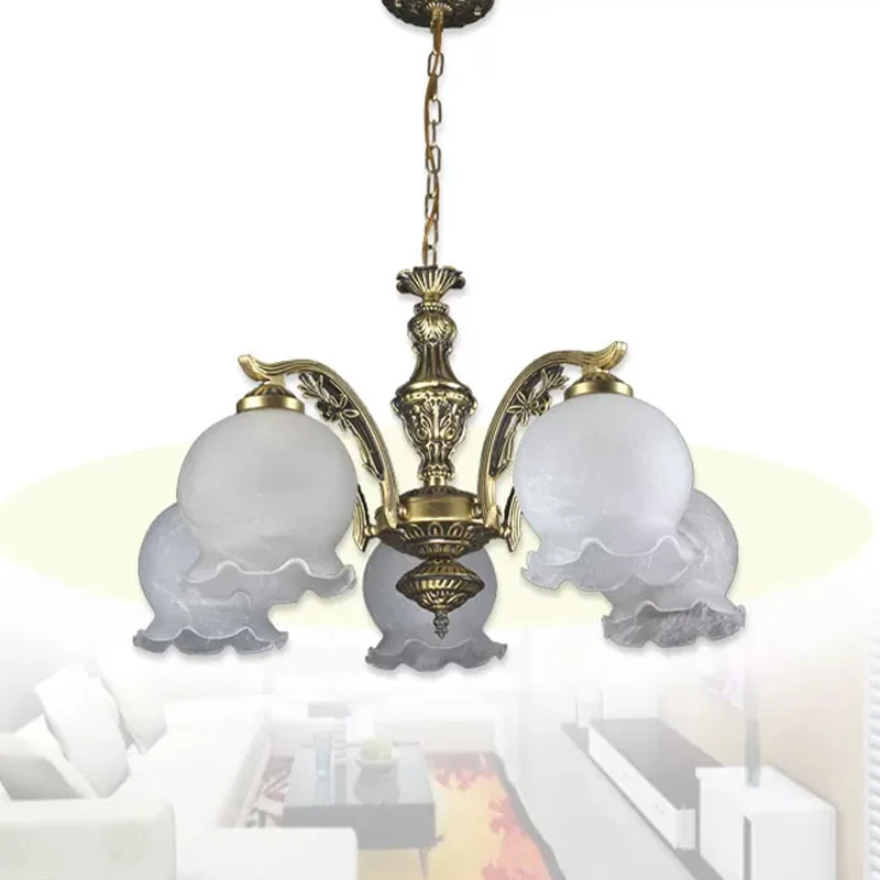 Retro Dome Shade-kroonluchter, hangende hanglamp van wit glas, met 5 lampen en ruches brons Clearhalo