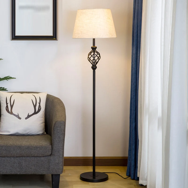 Retro Empire Shade vloerlamp, stoffen staande lamp, één lamp, zwart met voetschakelaar Clearhalo