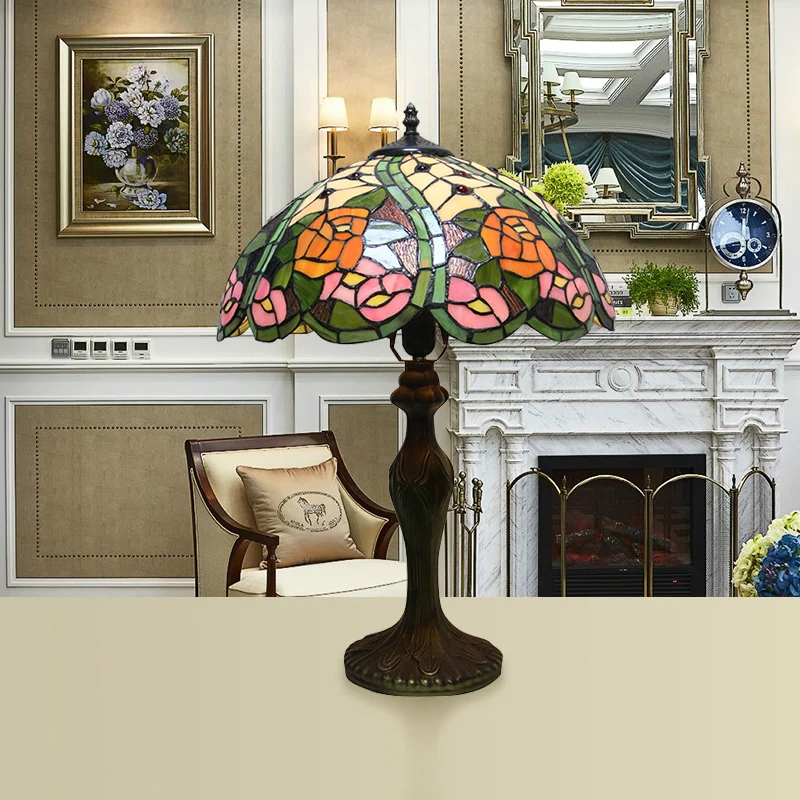 Retrostijl Dome Shade Accentlamp Gebrandschilderd glas 1/2 Lichten Kleurrijke Accent Tafellamp met bloemenpatroon Clearhalo