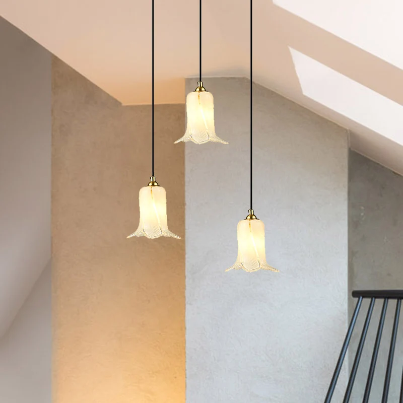 Romantische Pastorale Lelie Cluster Hanger 3 Lampen Wit/Groen/Paars Glas LED Plafond Hang Armatuur voor Foyer Clearhalo