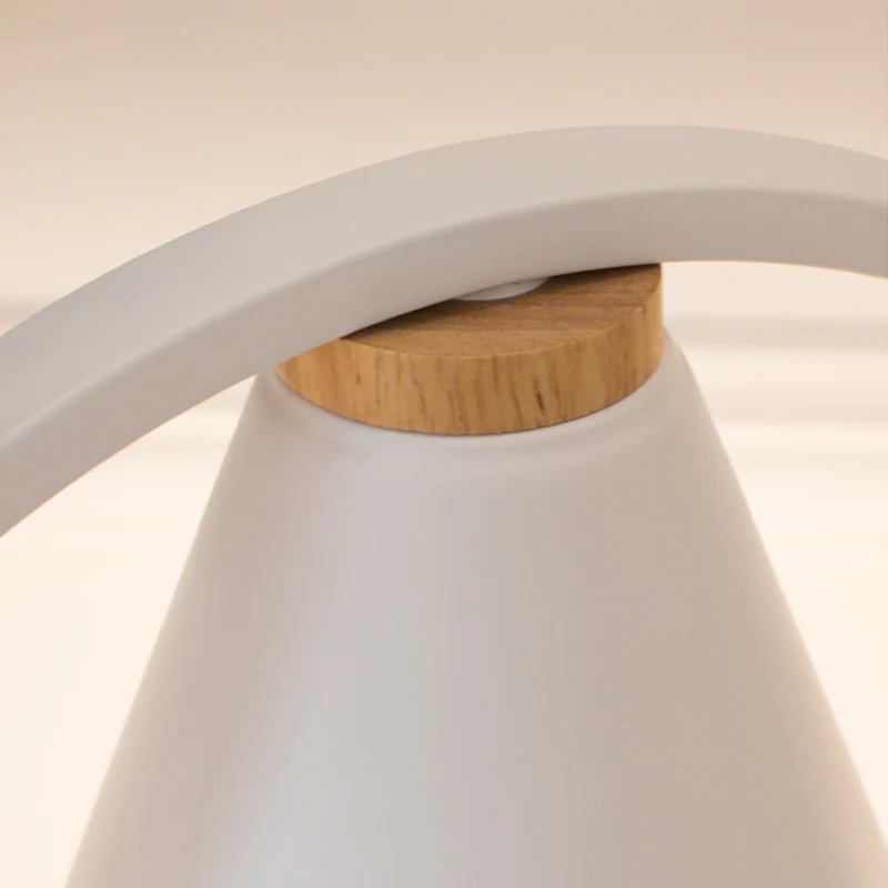 Romantische Ring Bureaulamp met Paar Deco Metaal 1 Kop Witte Tafellamp voor Slaapkamer Clearhalo