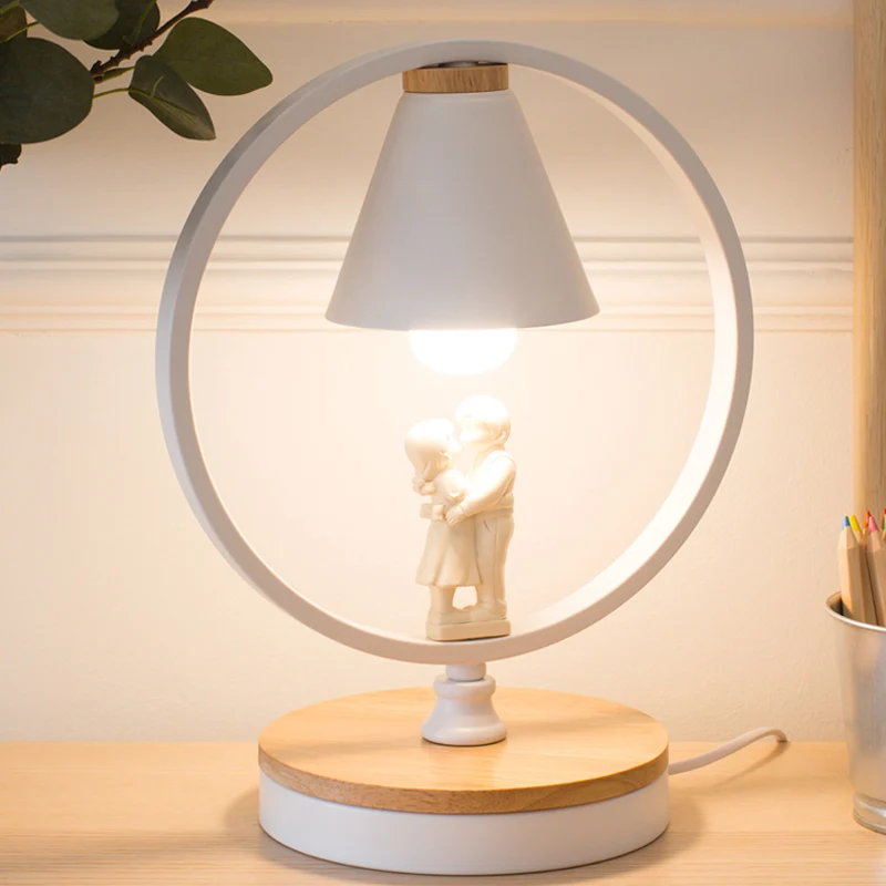 Romantische Ring Bureaulamp met Paar Deco Metaal 1 Kop Witte Tafellamp voor Slaapkamer Clearhalo