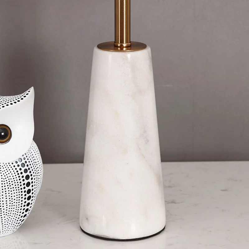 Rond nachtkastje, lichte stof, één lamp, nachtkastje Scandinavische stijl, verlichting met conische marmeren voet wit Clea...