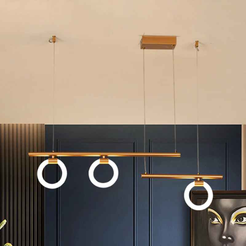 Ronde en lineaire kroonluchterlamp modernisme metaal 33,5"/39"/47" brede LED gouden hanglamp, warm/wit licht Clearhalo