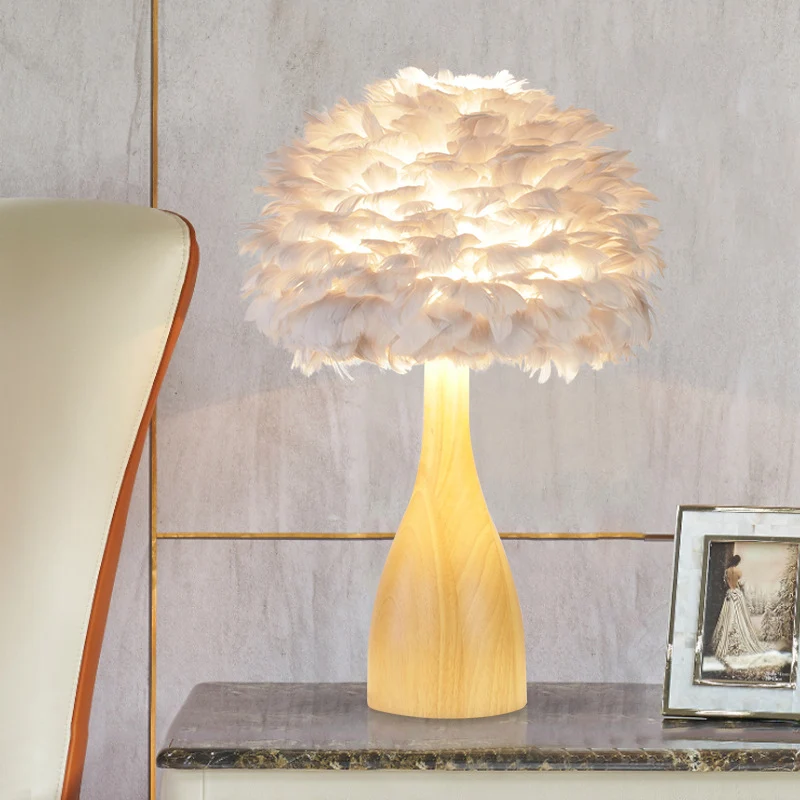 Ronde studeerkamer nachttafellamp Feather 1-koppige minimalistische bureaulamp met fleshouten voet wit Clearhalo