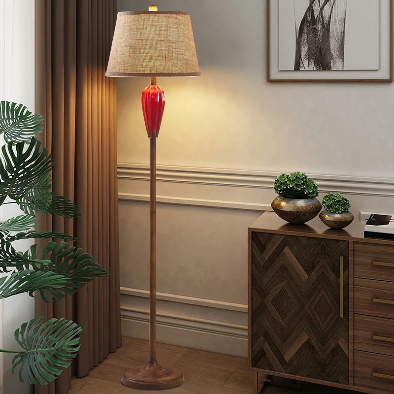 Rood/blauwe staande lamp de vorm van een urn, porselein retrostijl, 1 kops gastenkamervloerlamp met taps toelopende stoffe...