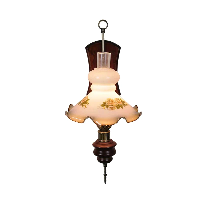 Roodbruin 1 lamp wandverlichting platteland wit glas ruche schotel schanslamp met binnenste kerosine lampenkap Clearhalo