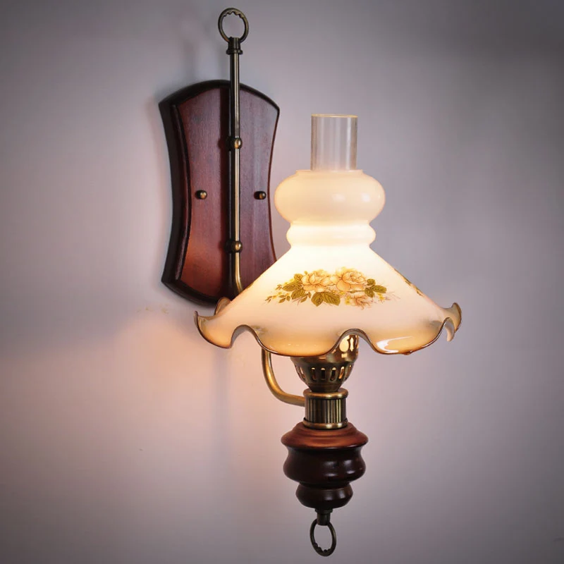 Roodbruin 1 lamp wandverlichting platteland wit glas ruche schotel schanslamp met binnenste kerosine lampenkap Clearhalo