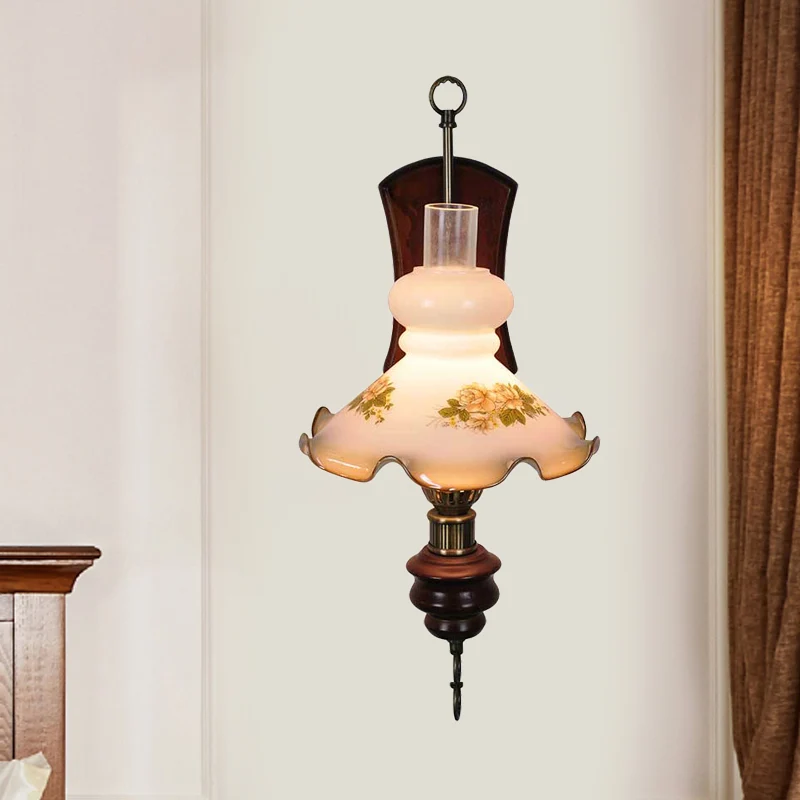 Roodbruin 1 lamp wandverlichting platteland wit glas ruche schotel schanslamp met binnenste kerosine lampenkap Clearhalo
