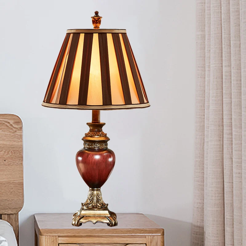 Roodbruine, taps toelopende design-nachttafellamp, vintage stijl stoffen 1-koppige logeerkamer bureaulamp Clearhalo