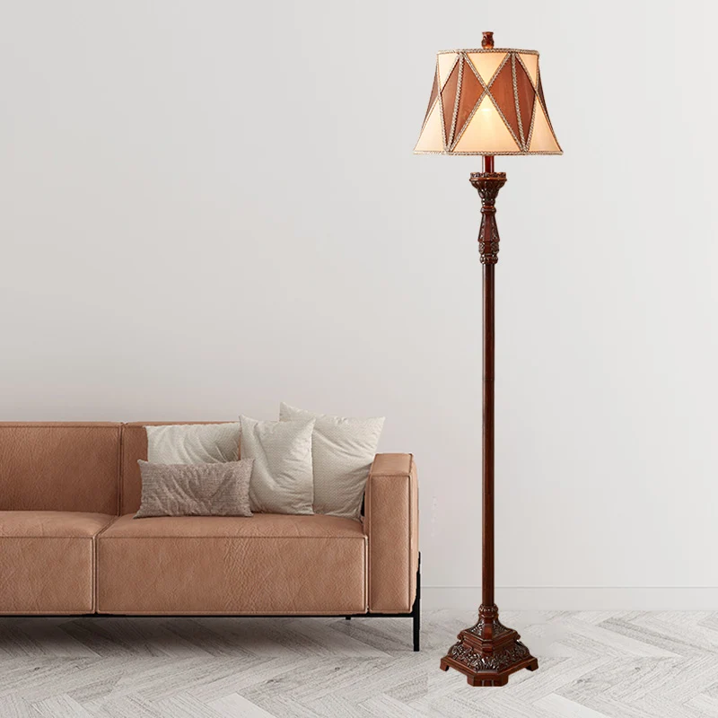 Roodbruine vloerlamp met 1 lamp antieke stijl, stof uitlopende kap, staande staande lamp met harlekijnontwerp Clearhalo