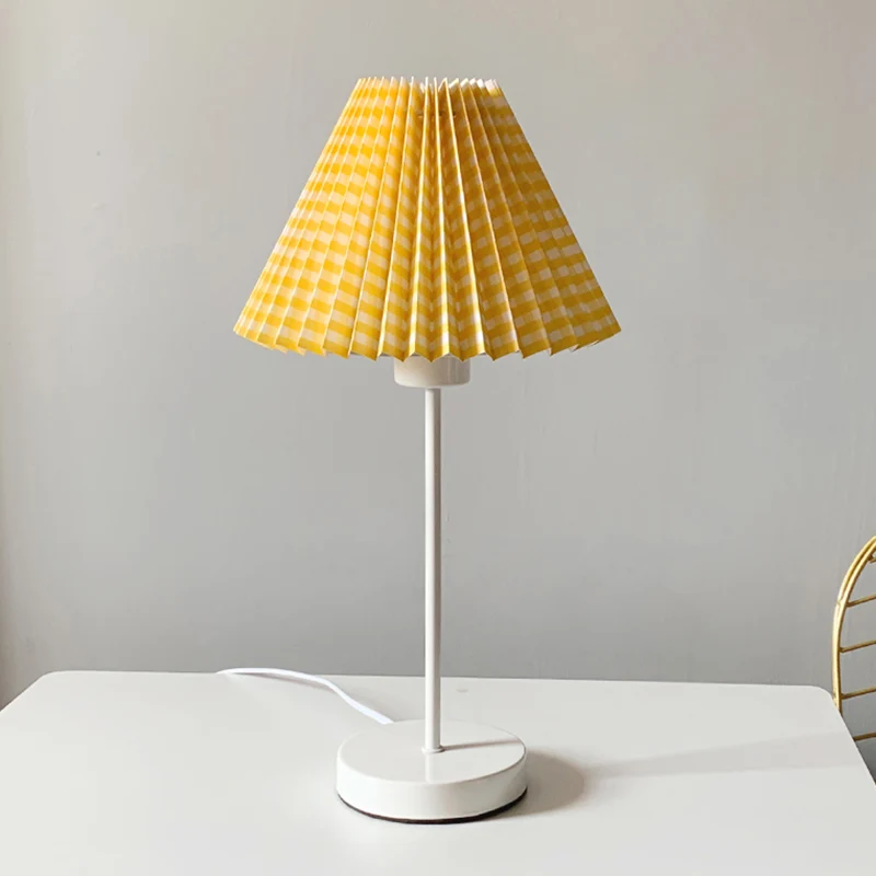 Rood/Geel Gevouwen Nachtkastje Licht Cartoon 1 Lamp Papieren Leeslamp Met Ronde Ijzeren Voet Clearhalo