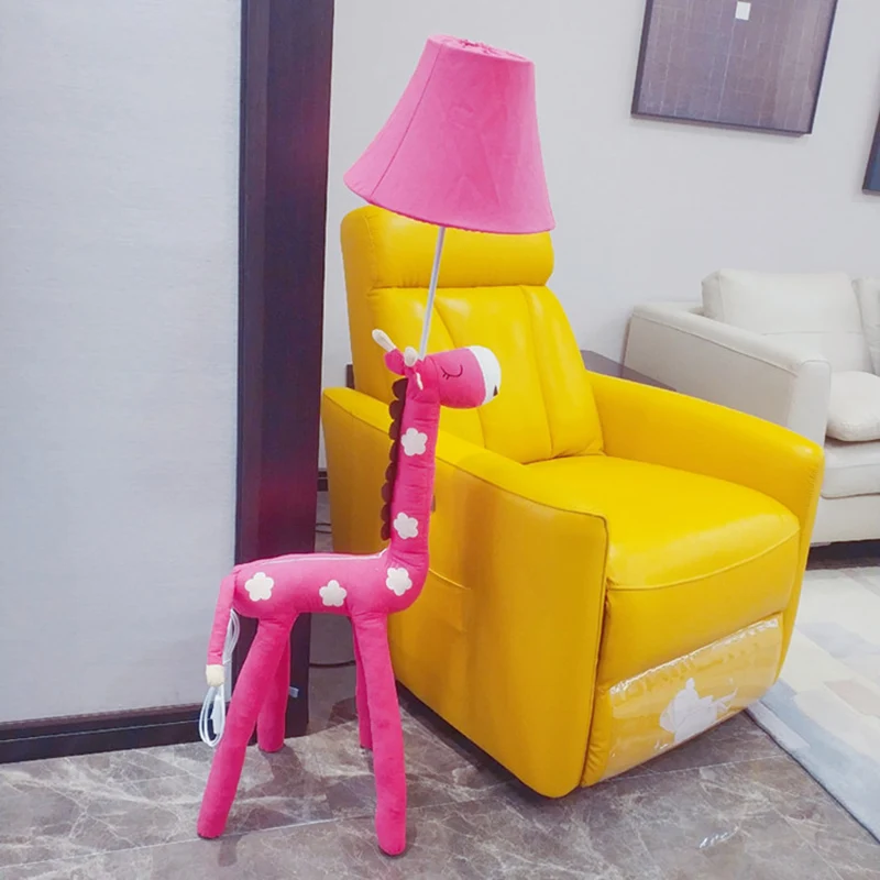 Rood/Gele Bell Shade Staande Vloerlamp Kinderen 1 Kop Stoffen Vloerlamp met Giraffe Basis voor Woonkamer Clearhalo