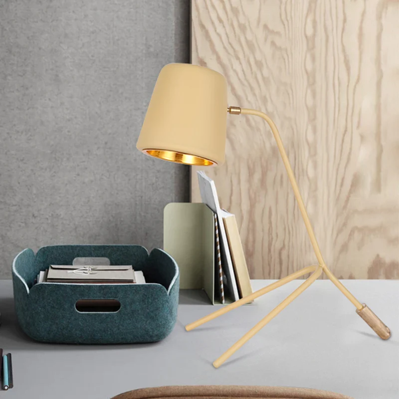 Roze/geel/groene afwerking Kegelbureaulamp Macaron 1 lichtmetalen leeslamp op statief voor slaapkamer Clearhalo