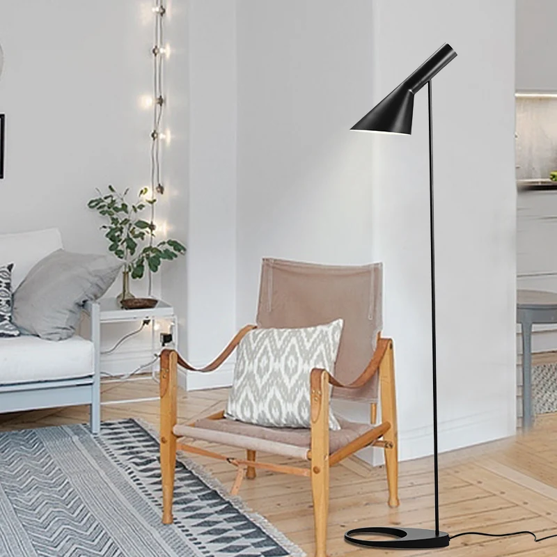 Scandinavische trechtervormige vloerlamp, 1 lamp, metaal, draaibaar, staand licht voor de woonkamer Clearhalo