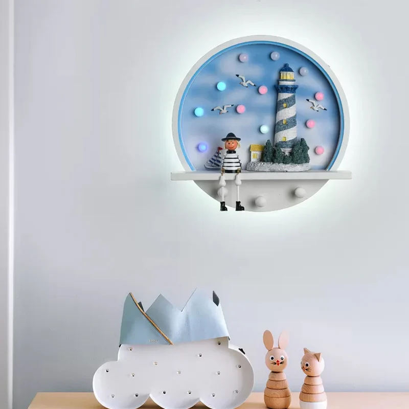 Schijf houten wandverlichting idee kinderstijl LED blauwe wandkandelaar met stripfiguurontwerp Clearhalo