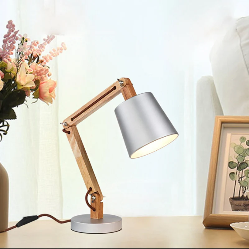 Silver Bucket Shade Bureaulamp Moderne 1-lichts metalen leesboeklamp met houten zwenkarm Clearhalo