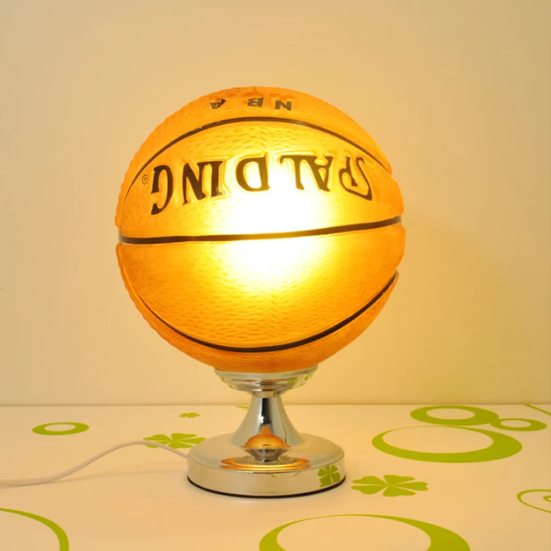 Sportstijl basketbalbureaulamp Eén licht glazen tafellamp met insteeksnoer voor kinderkamer Clearhalo