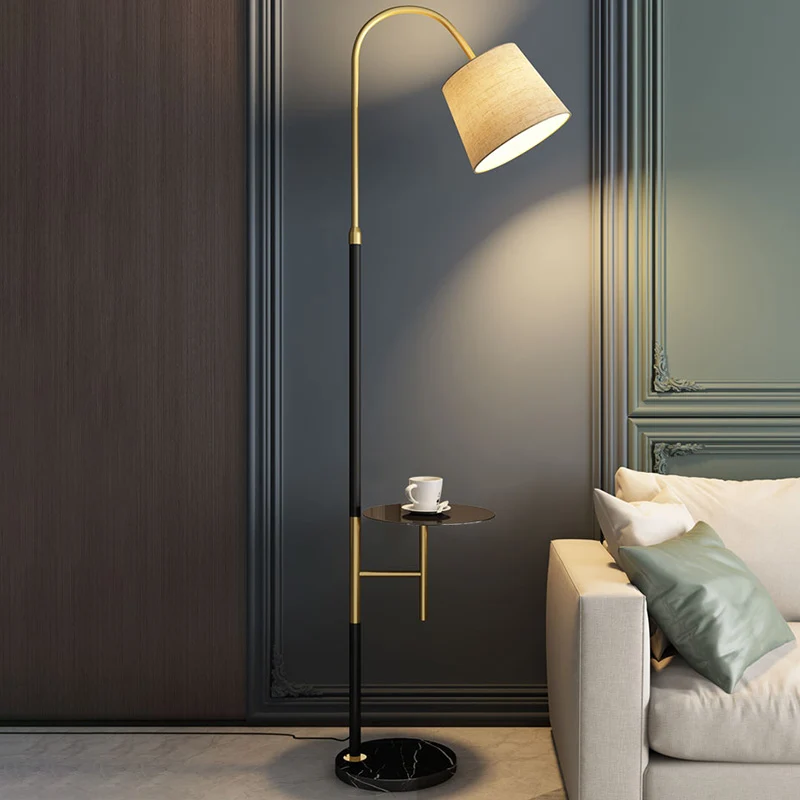 Staande lamp met één lamp, traditioneel taps toelopende vorm, staande lamp van stof met blad, zwart Clearhalo