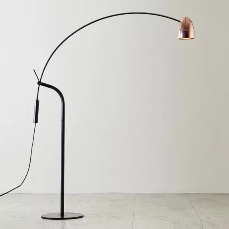 Staande woonkamerlamp met 1 lamp, moderne zwarte gebogen vloerverlichting met metalen kap Clearhalo