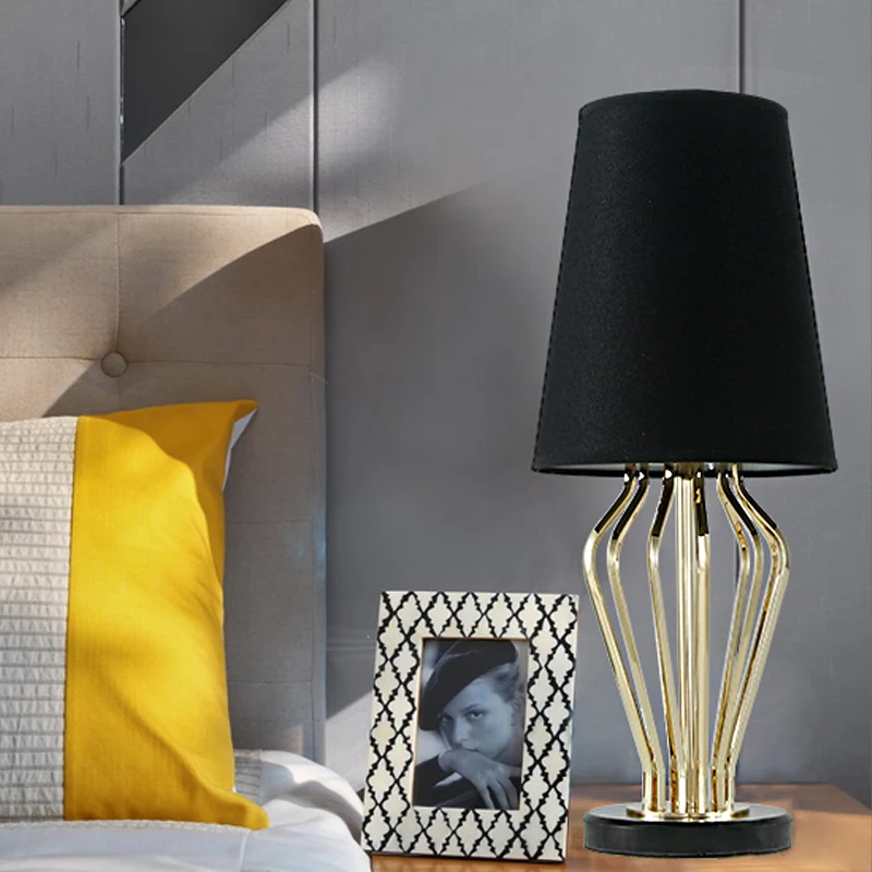 Stof zwart/wit tafellamp tonvorm 1 licht traditionele leeslamp voor slaapkamer, 8,5"/12" breed Clearhalo