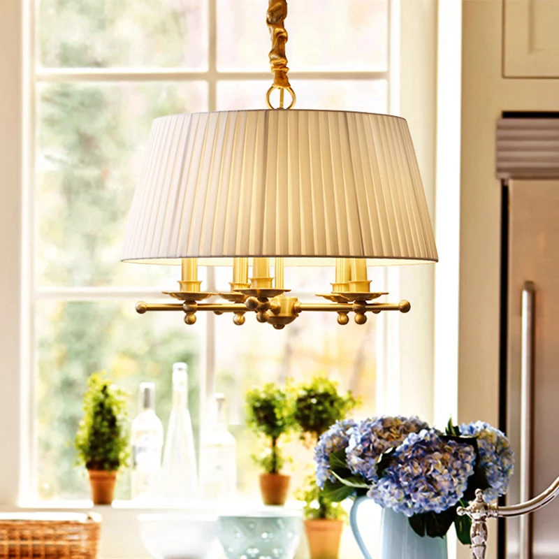 Stoffen messing hangende kroonluchter Verzamelde Empire Shade 5-koppige traditionele hangende plafondlamp Clearhalo