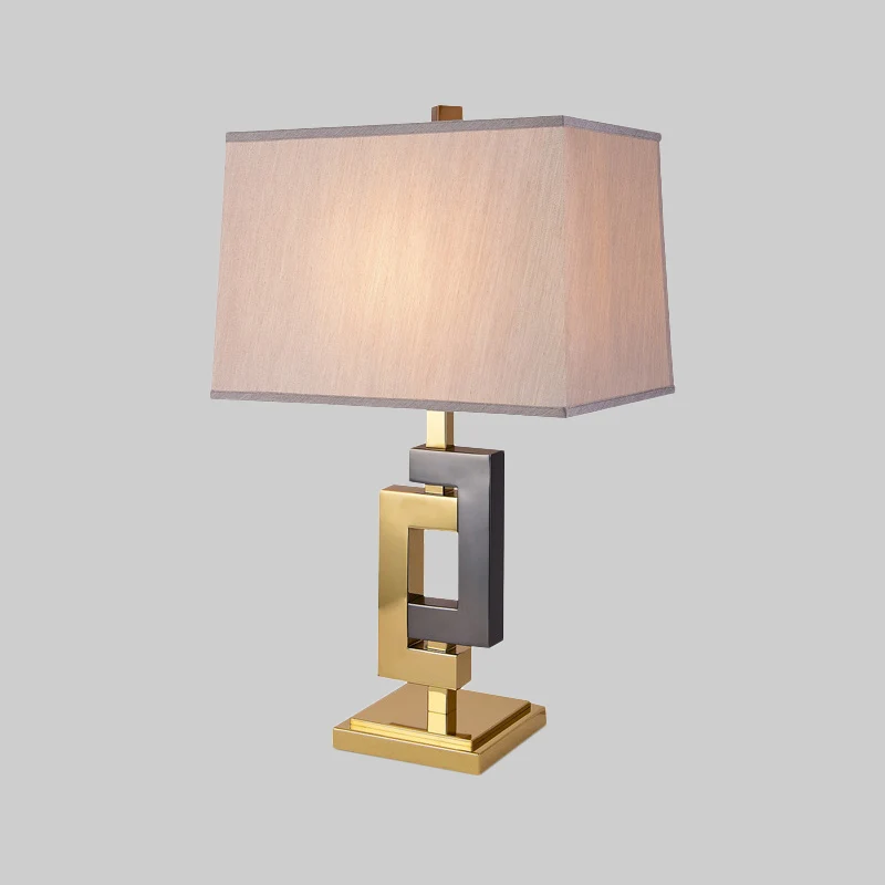 Stoffen trapezium Taakverlichting Modernisme 1 lamp Kleine bureaulamp zwart en goud Clearhalo