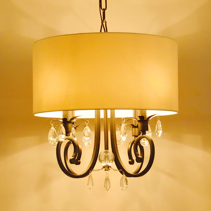 Stoffen witte hanglamp Drum 4-lichts Traditionele kroonluchterlamp voor slaapkamer Clearhalo