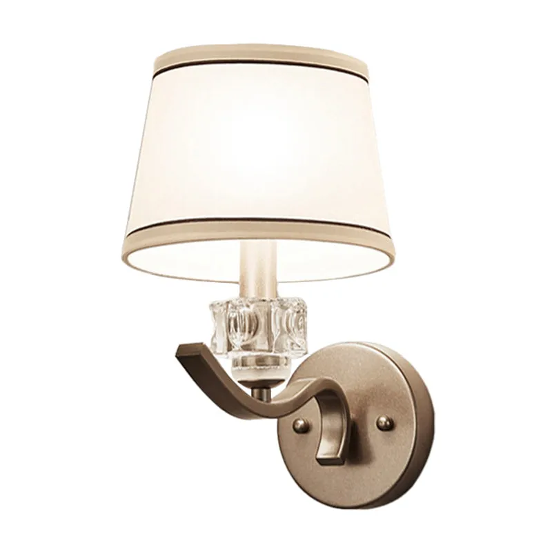 Stoffen witte wandlamp Frustum-vormige minimalistische wandlampset met 1 lamp en kristallen ornament Clearhalo