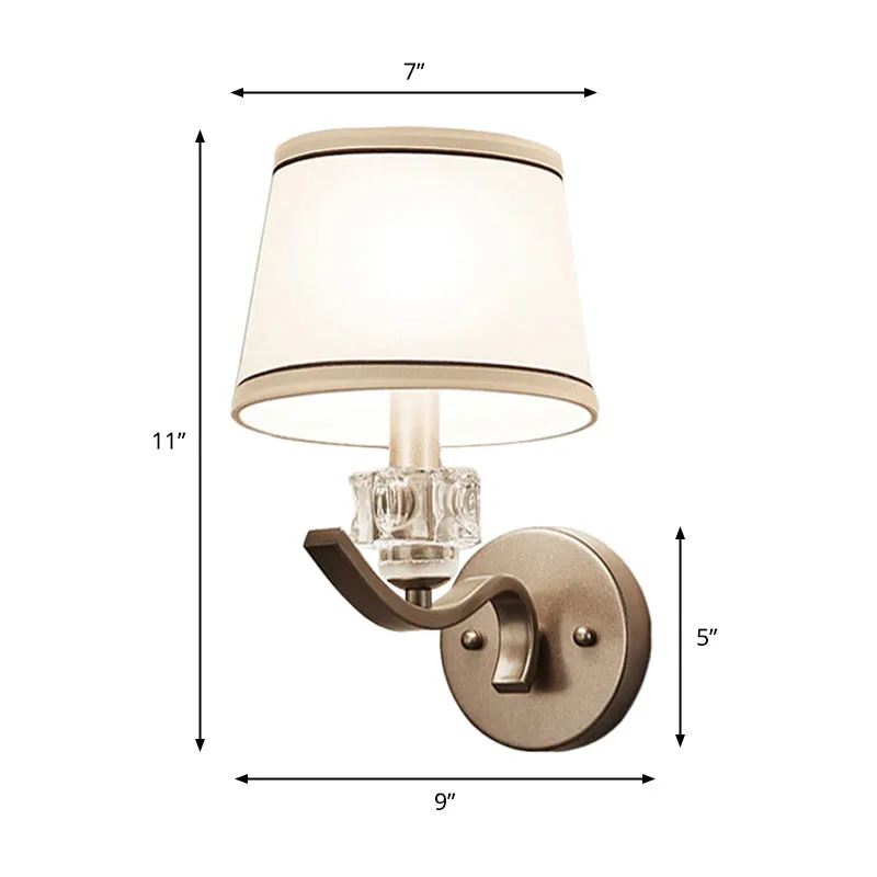 Stoffen witte wandlamp Frustum-vormige minimalistische wandlampset met 1 lamp en kristallen ornament Clearhalo