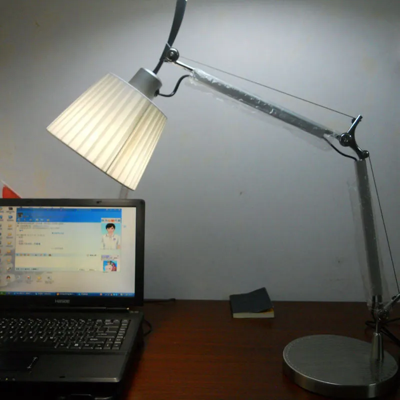 Taaklamp van afgeknotte kegel, geplooide stof, modernistische bureaulamp met 1 kop en 2 scharnierende zwenkarm Clearhalo