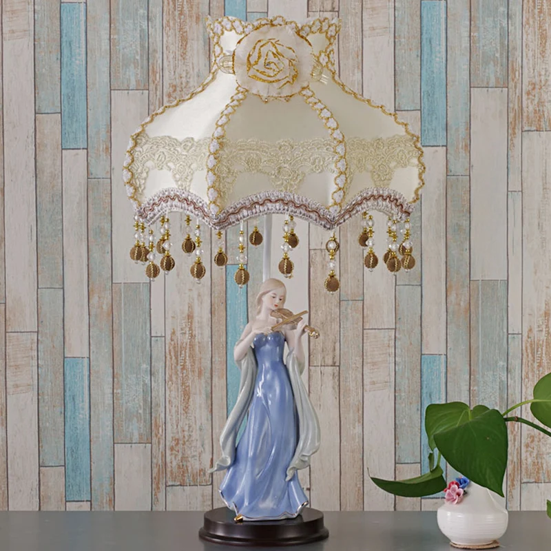 Tafelverlichting met stoffen golfversiering Vintage 1 lichtbeige nachtlampje met keramisch vrouwenontwerp Clearhalo