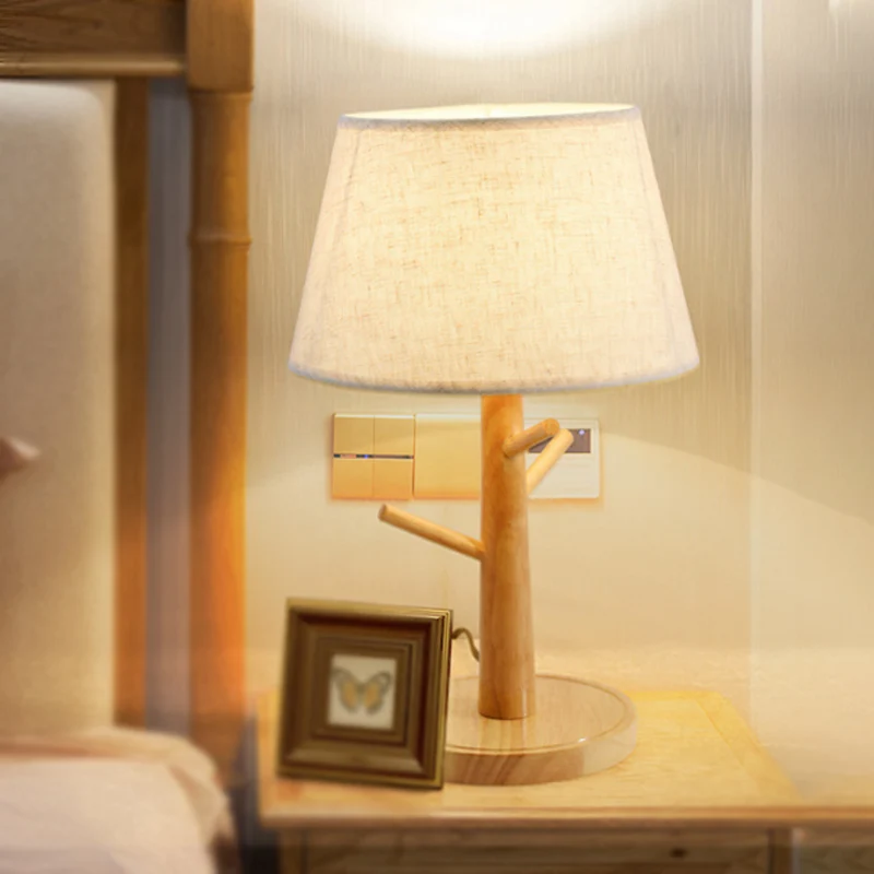 Taps toelopende bureaulamp Moderne stoffen LED-leesboeklamp wit met takvoet Clearhalo