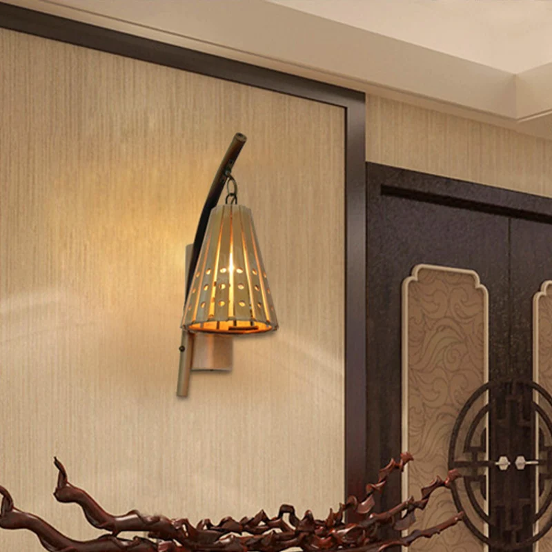 Taps toelopende houten schans Japanse 1-kops beige wandgemonteerde lichtarmatuur voor restaurant Clearhalo