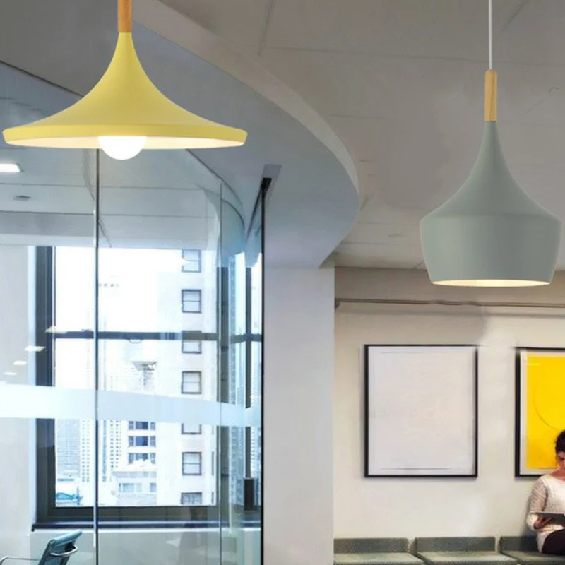 Taps toelopende kap hanglamp Macaron aluminium 1-lamps nachtkastlamp met houten blad Clearhalo
