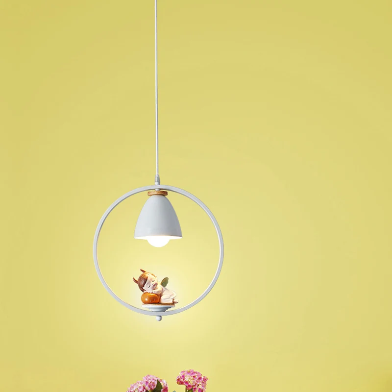 Taps toelopende lampenkap, metallic hanglamp, witte hanglamp voor kinderen, enkele structuur, met halo-ring en harsbeeldje...