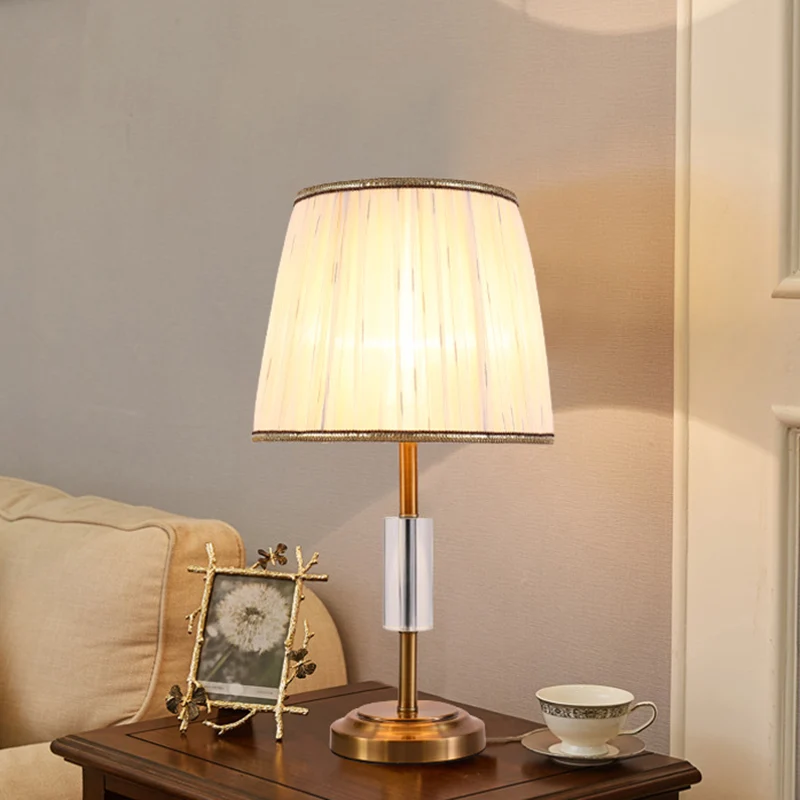 Taps toelopende nachtkastjelamp met trommel, eigentijdse stof, 1 lamp, leesboeklicht goud Clearhalo