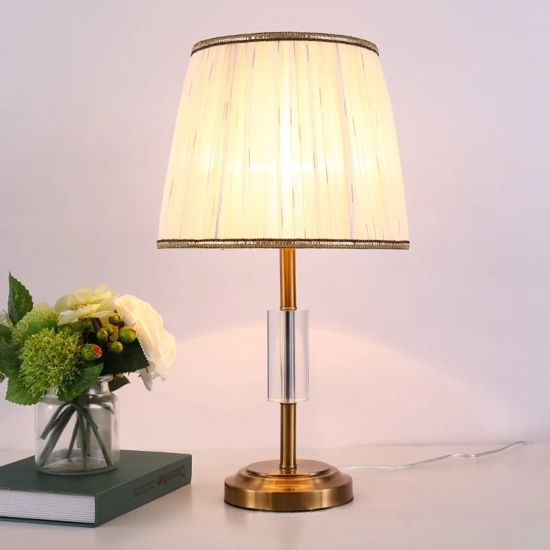 Taps toelopende nachtkastjelamp met trommel, eigentijdse stof, 1 lamp, leesboeklicht goud Clearhalo