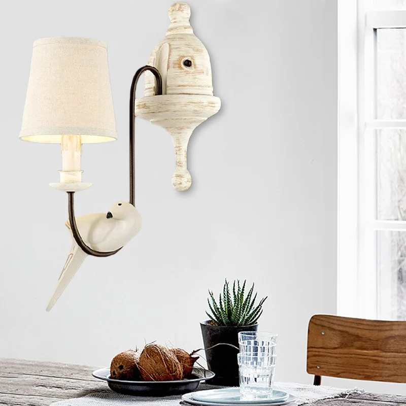 Taps toelopende slaapkamerwandlamp Landelijk Metaal 1/2 Licht Wit Schanslamp met vogelaccenten Clearhalo
