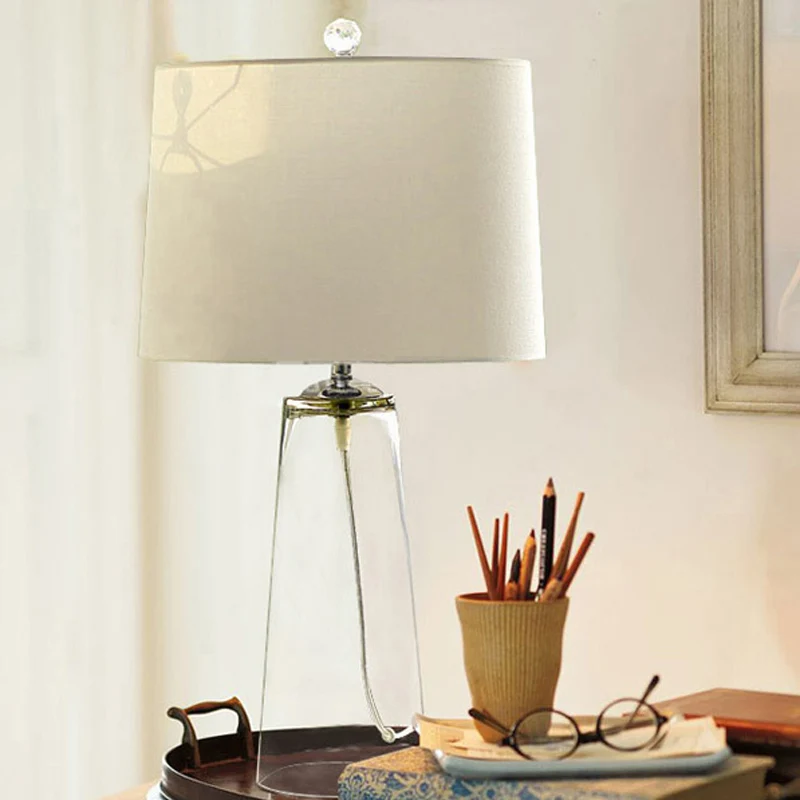 Taps toelopende tafellamp Modern helder mondgeblazen glas Enkele woonkamer nachtkastjeverlichting met stoffen kap wit Clea...