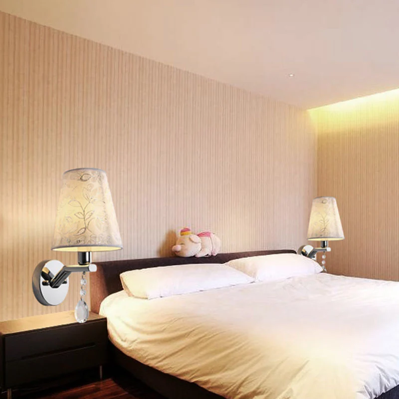 Taps toelopende wandkandelaar voor de woonkamer, traditionele stof, 1 lamp, witte LED-wandlamp met heldere kristallen drup...